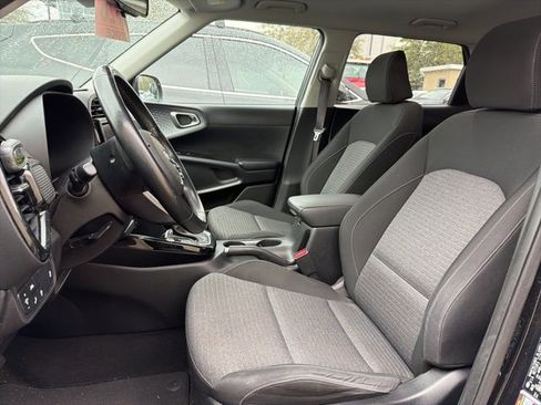 Used 2021 Kia Soul EX image 23