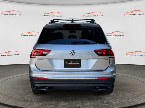Used 2021 Volkswagen Tiguan SE AWD/4WD image 9