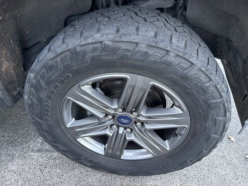 Used 2020 Ford F150 XLT w/ Equipment Group 302A Luxury image 16