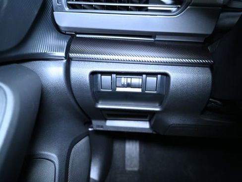 Used 2025 Subaru Crosstrek 2.0i Premium image 39