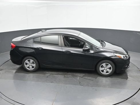Used 2017 Chevrolet Cruze LS FWD image 30