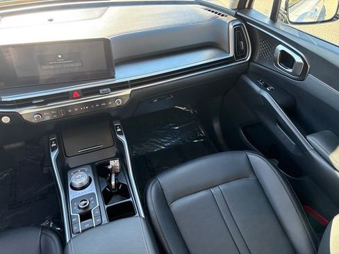 Used 2025 Kia Sorento EX w/ EX Panoramic Sunroof Package image 20