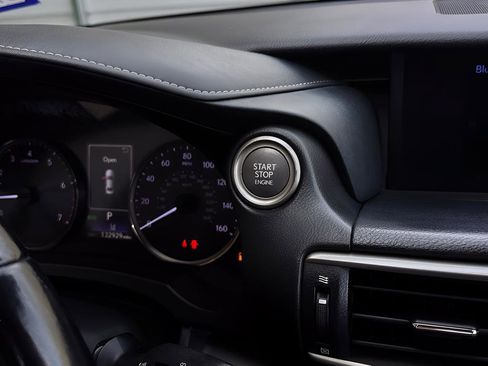 Used 2017 Lexus IS 200t image 16