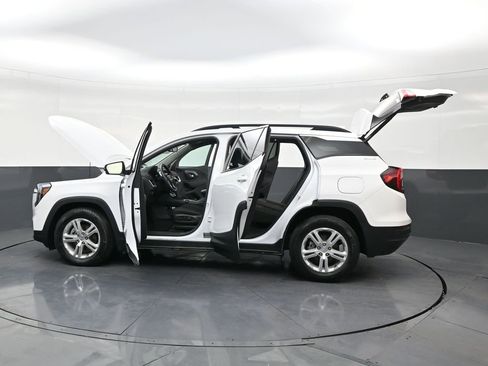 Used 2023 GMC Terrain SLE FWD image 31