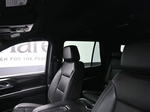 Used 2022 Chevrolet Tahoe LT w/ Luxury Package image 17