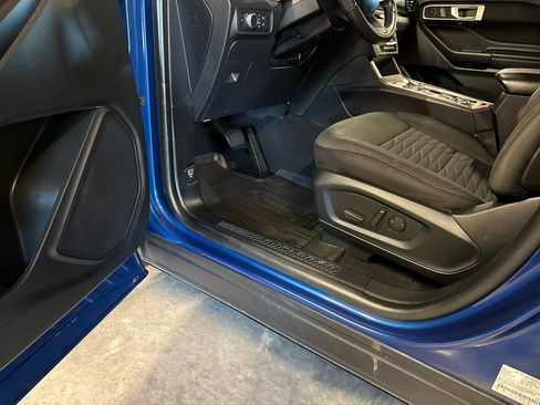 Used 2020 Ford Explorer XLT w/ Class III Trailer Tow Package image 37