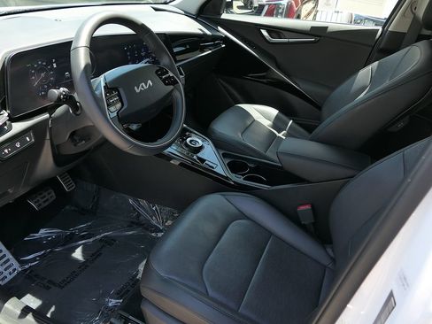 Used 2023 Kia Niro Wave FWD image 11