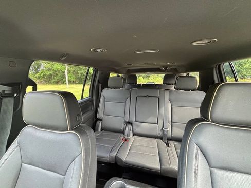 Used 2023 GMC Yukon XL SLT w/ SLT Luxury Package RWD image 36