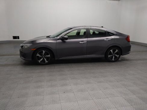Used 2018 Honda Civic Touring image 2