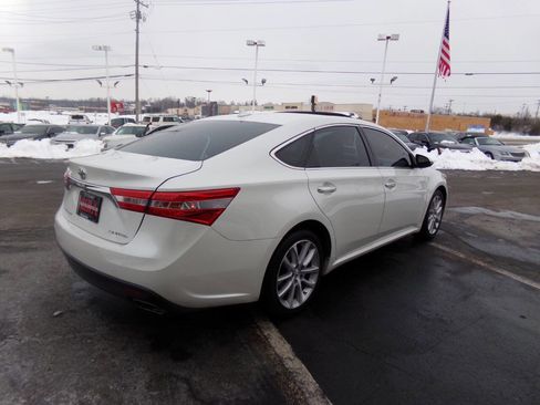 Used 2014 Toyota Avalon Limited image 44