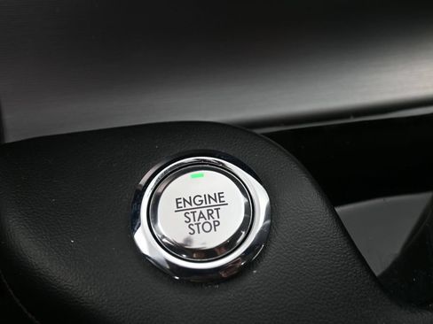 Used 2023 Lincoln Aviator AWD image 39