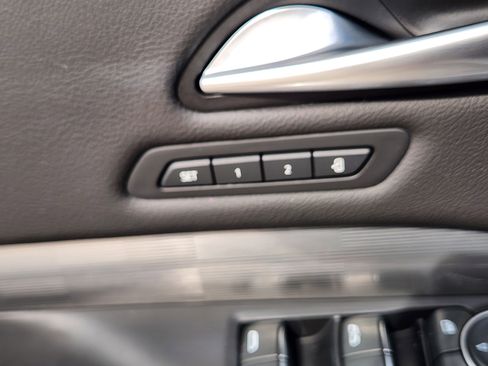 Used 2024 Cadillac XT4 Premium Luxury image 29