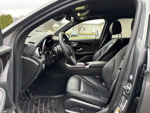 Used 2022 Mercedes-Benz GLC 300 GLC 300 image 13