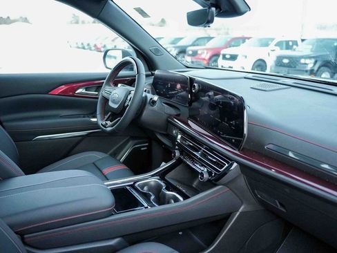 Used 2026 Chevrolet Traverse RS image 17