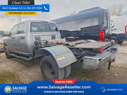 Used 2024 RAM 3500 Tradesman w/ Chrome Appearance Group AWD/4WD image 3