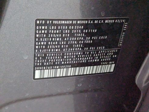 Used 2024 Volkswagen Tiguan SE R-Line image 32