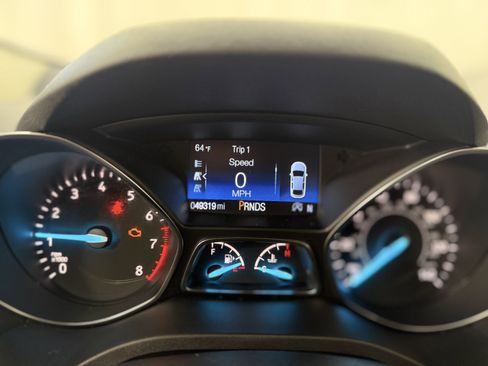 Used 2018 Ford Escape SE w/ SE Sync 3 Package image 16