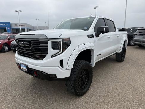 Used 2023 GMC Sierra 1500 AT4 AWD/4WD image 5