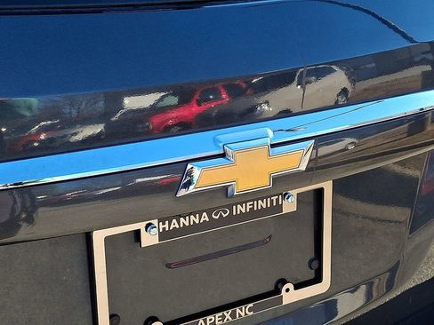 Used 2017 Chevrolet Equinox LT image 31