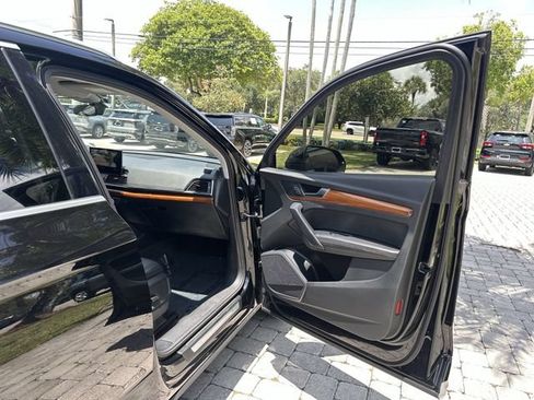 Used 2021 Audi Q5 2.0T Premium Plus AWD/4WD image 23