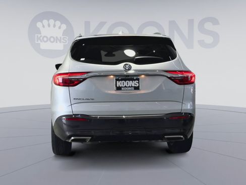 Used 2021 Buick Enclave Premium w/ Sun and Sites Package FWD image 10