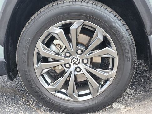 Used 2023 Toyota RAV4 XLE Premium image 8