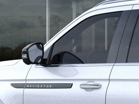 New 2026 Lincoln Navigator Black Label AWD/4WD image 20