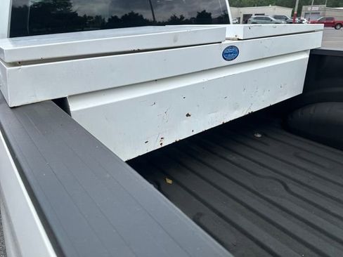 Used 2017 Ford F250 XL w/ Power Equipment Group AWD/4WD image 11