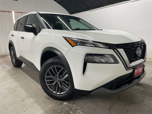 Certified 2023 Nissan Rogue S FWD image 11