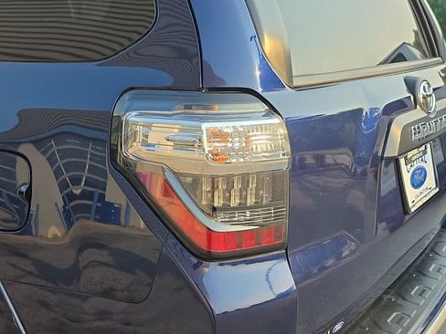 Used 2018 Toyota 4Runner TRD Off-Road AWD/4WD image 34