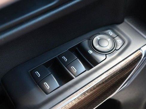 Used 2019 Chevrolet Silverado 1500 LT w/ All-Star Edition AWD/4WD image 17