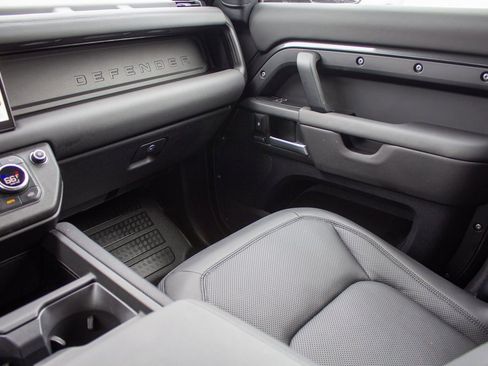 Used 2025 Land Rover Defender 130 Outbound image 20