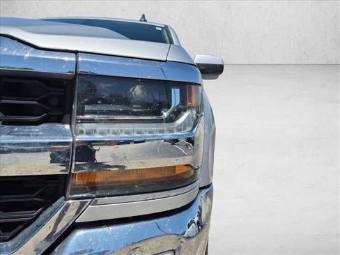 Used 2018 Chevrolet Silverado 1500 LT w/ Texas Edition RWD image 12