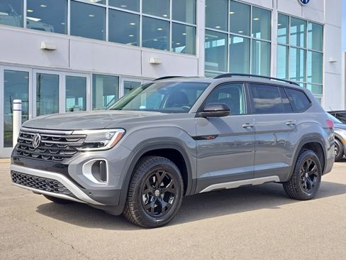 New 2026 Volkswagen Atlas Peak Edition AWD/4WD image 6