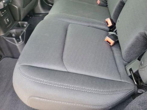 Used 2018 Jeep Wrangler Unlimited Sahara AWD/4WD image 14