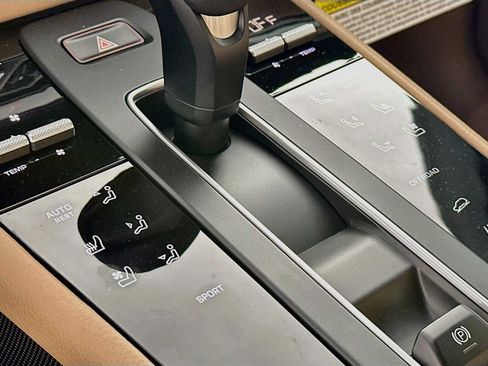 New 2026 Porsche Macan AWD/4WD image 21