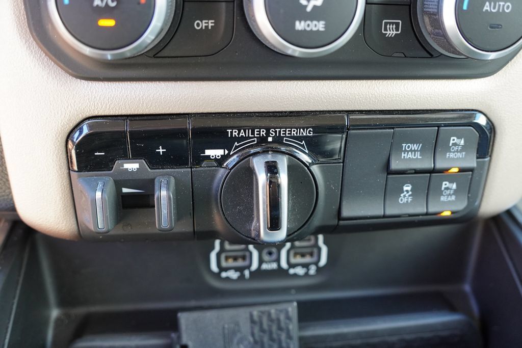 Used 2021 RAM 1500 Laramie AWD/4WD image 30