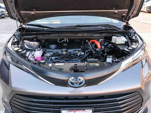 Certified 2024 Toyota Sienna XLE w/ XLE Plus Package AWD/4WD image 28