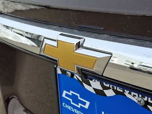 Used 2023 Chevrolet Traverse LT image 29