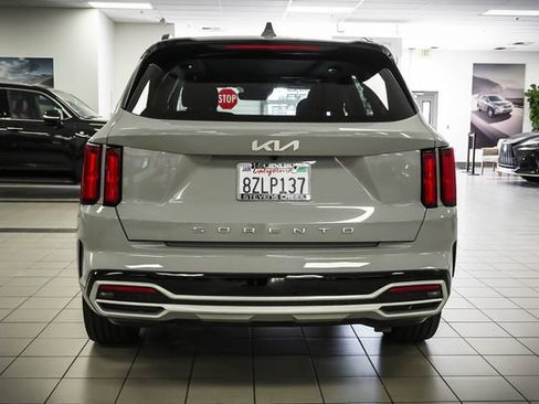Used 2022 Kia Sorento SX FWD image 7