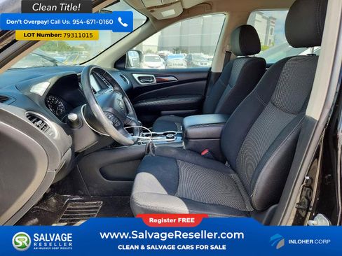 Used 2018 Nissan Pathfinder SV image 9