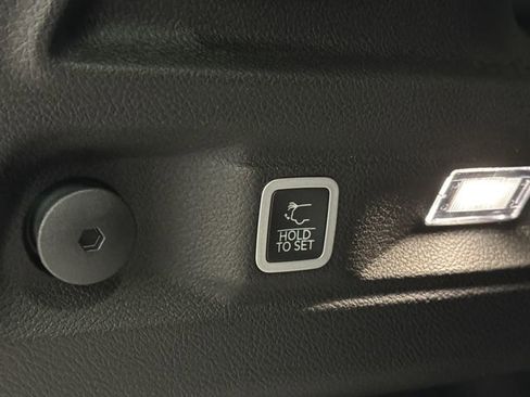 New 2025 Jeep Grand Cherokee L Altitude image 15