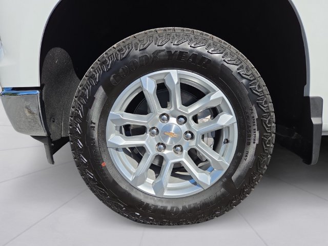 Used 2026 Chevrolet Silverado 1500 LT w/ Z71 Off-Road Package AWD/4WD image 9