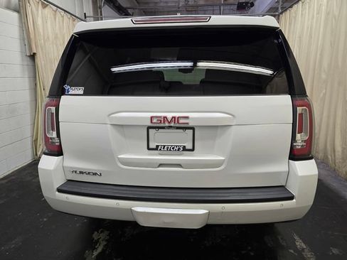 Used 2019 GMC Yukon SLT w/ Graphite Performance Edition AWD/4WD image 7