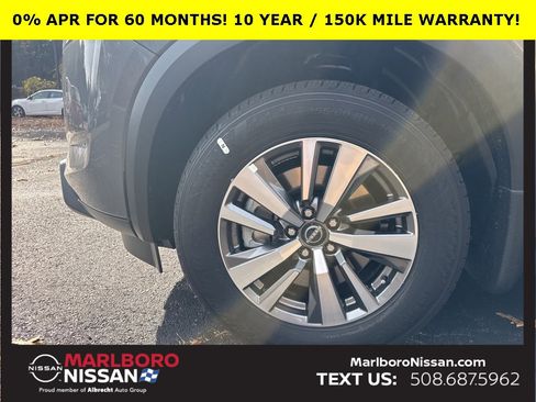 New 2025 Nissan Pathfinder SL image 11