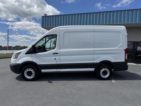 Used 2018 Ford Transit 250 130 Medium Roof image 40