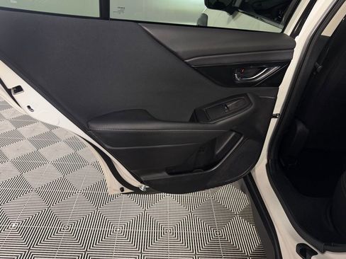 Used 2025 Subaru Outback Premium image 28
