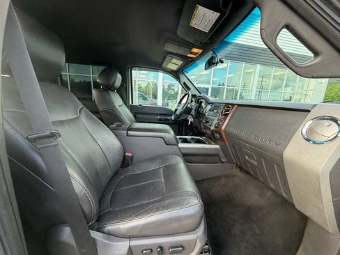 Used 2012 Ford F250 Lariat w/ Lariat Interior Pkg AWD/4WD image 15