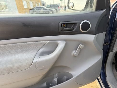 Used 2005 Toyota Tacoma 2WD Regular Cab w/ Enhancement Pkg image 16