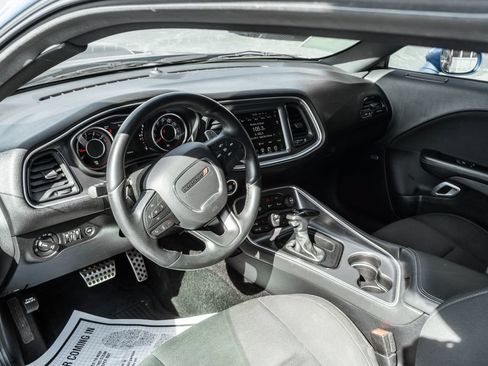 Used 2016 Dodge Challenger R/T RWD image 8